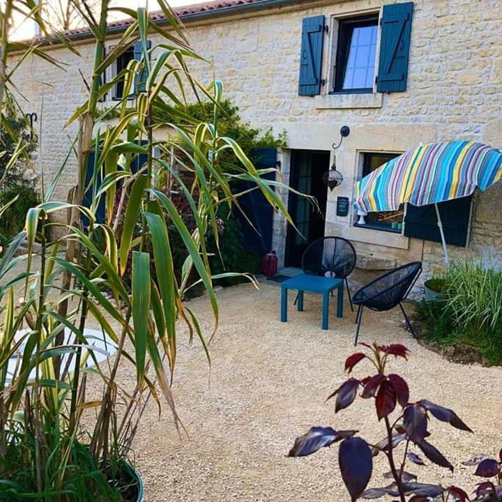 La Grange a Mémé, en pleine nature, Chaix Extérieur photo