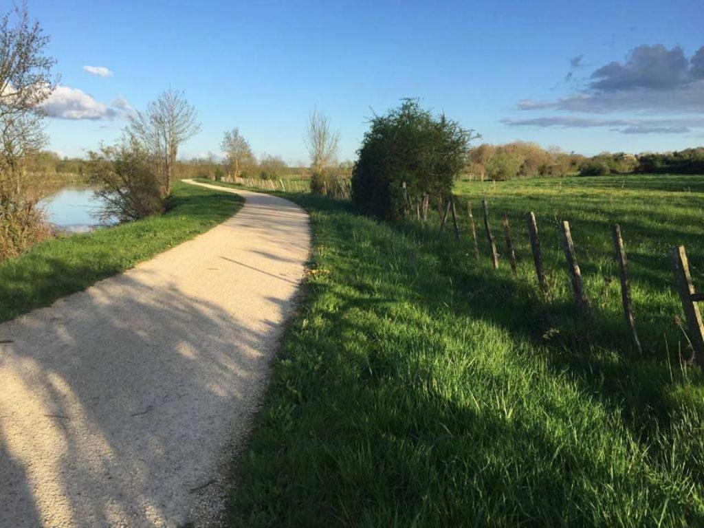 La Grange a Mémé, en pleine nature, Chaix Extérieur photo